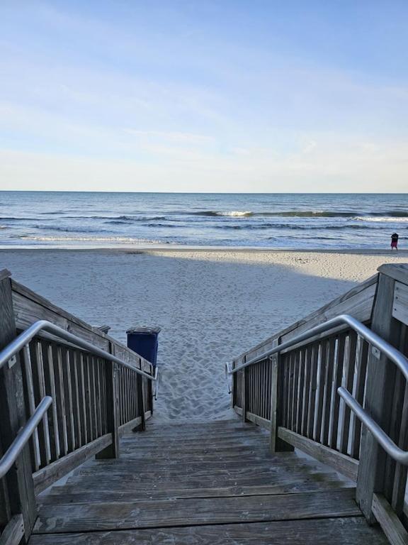 Direct Oceanfront- King Bedroom- Amazing Views/Pools/Hot Tubs/Beach Access/Golf Myrtle Beach Exteriér fotografie